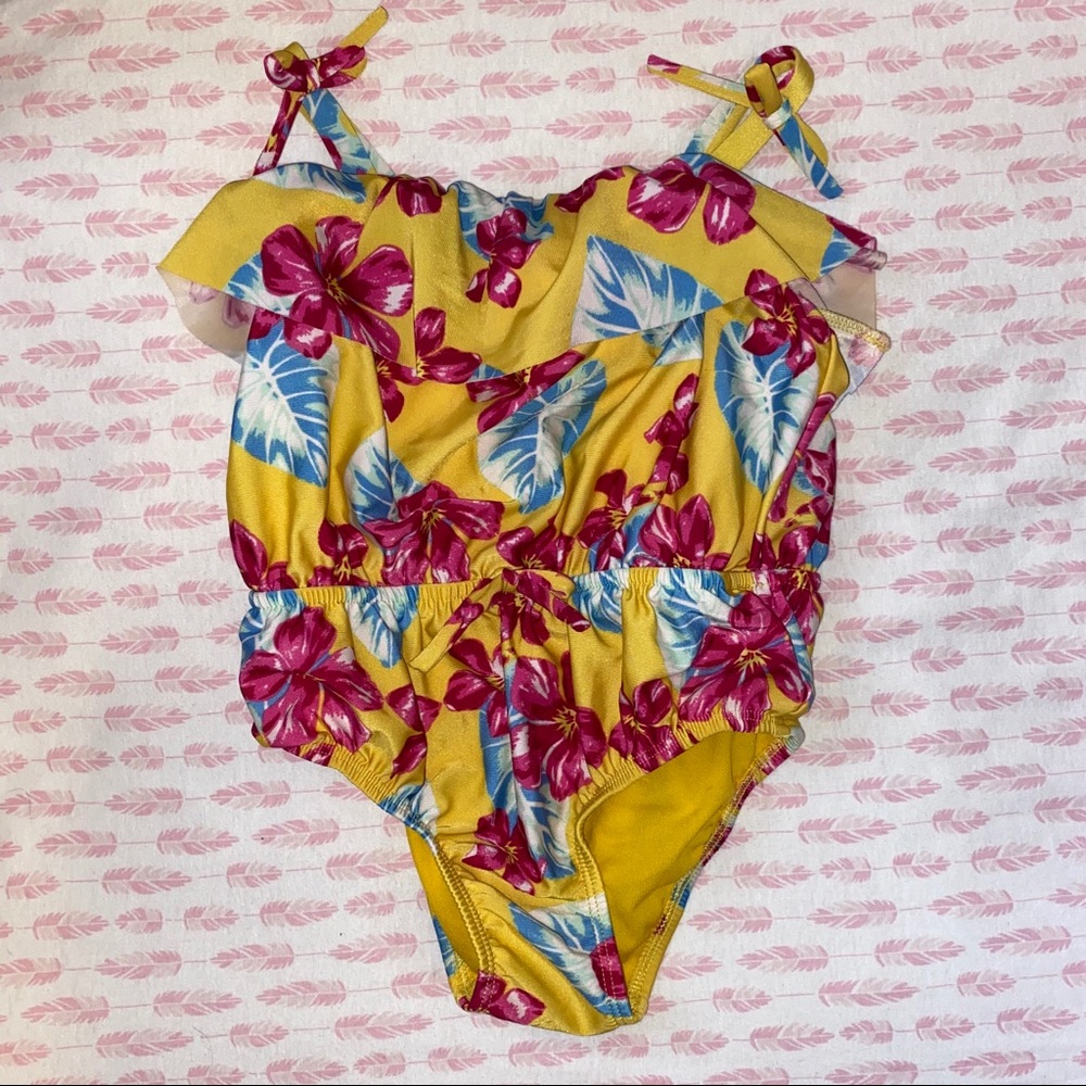 👙 Yellow floral print slouchy swimsuit